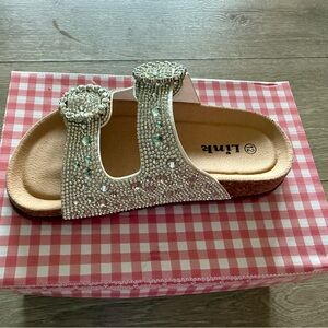 Link Silver Sandals with Ornate Embellishments -NEW